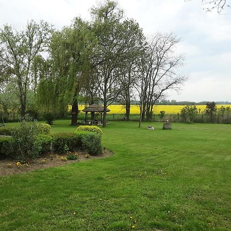 Herberg Tisza Tiszababolna Exterior photo