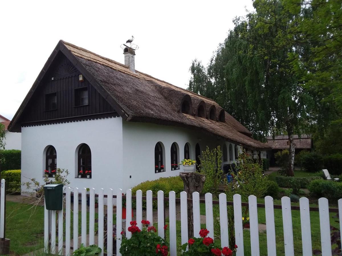 Herberg Tisza Tiszababolna Exterior photo