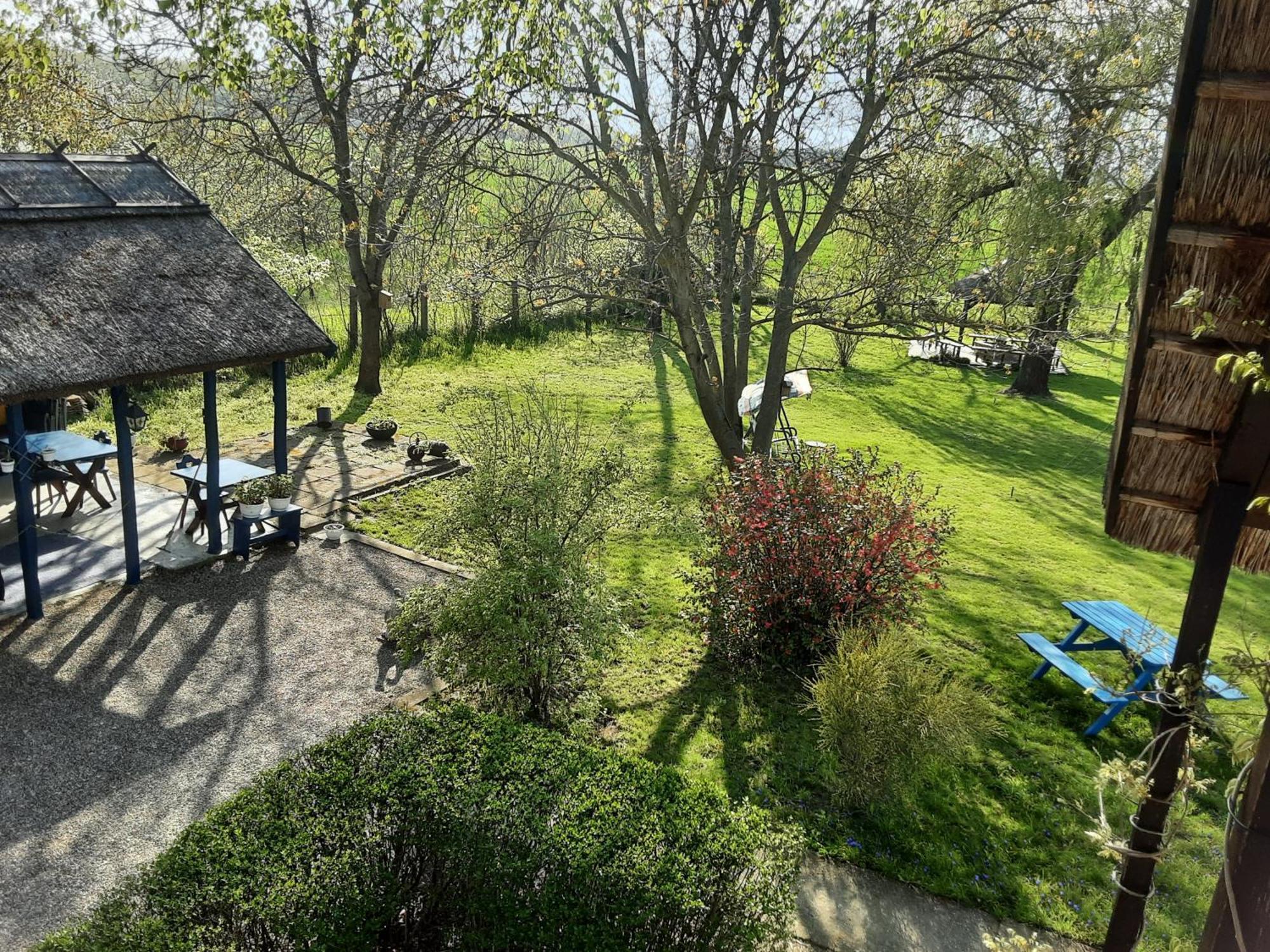 Herberg Tisza Tiszababolna Exterior photo